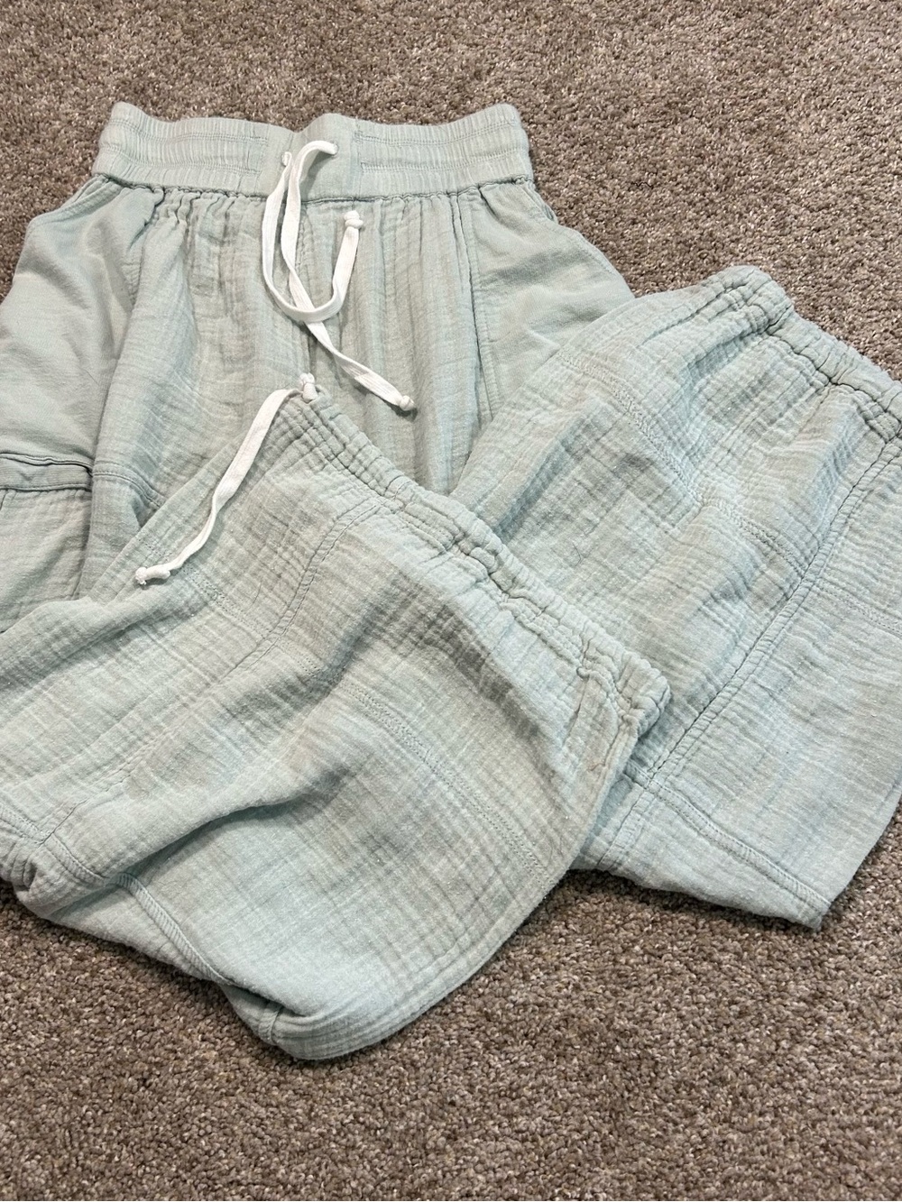 Urban Outfitters Wide-Leg Gauze Pants in Light Sage